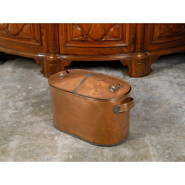 Large English 1930s Copper Braising Pan with Handles and Weathered Patina For Sale - Image 11 of 12