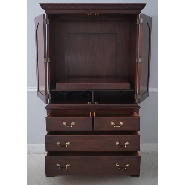 Traditional Henkel Harris Model 173 Mahogany Tv Cabinet For Sale - Image 3 of 12