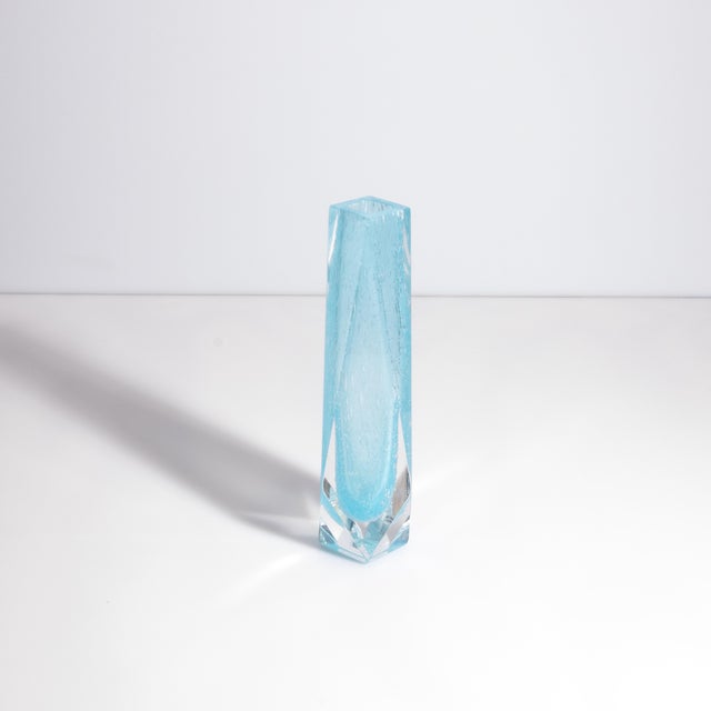 Hand Blown Murano Goccia Vase in Light Lagoon Blue With Bubbles For Sale - Image 4 of 8
