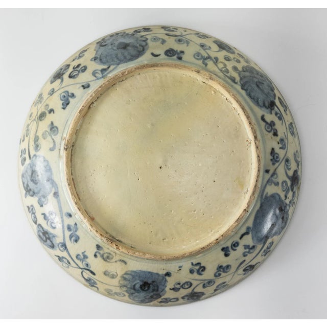 Ceramic 17th Century Chinese Ming Dynasty Export Blue and White Charger, Restored For Sale - Image 7 of 12