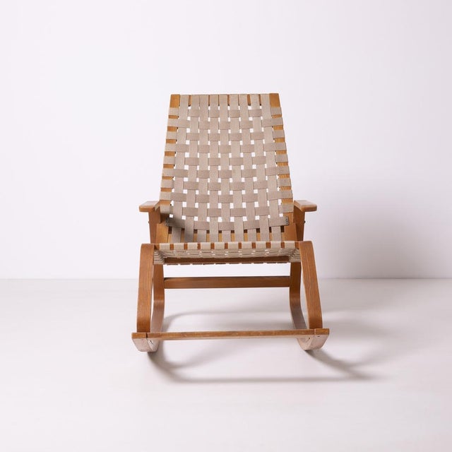 Beige Bentwood Rocking Chair attributed to Ludvik Volak for Drevopodnik Holesov, Former Czechoslovakia, 1960s For Sale - Image 8 of 9