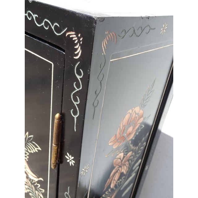 Vintage Chinese Asian Black Lacquer Chinoiserie Cabinet Side Table For Sale - Image 17 of 18