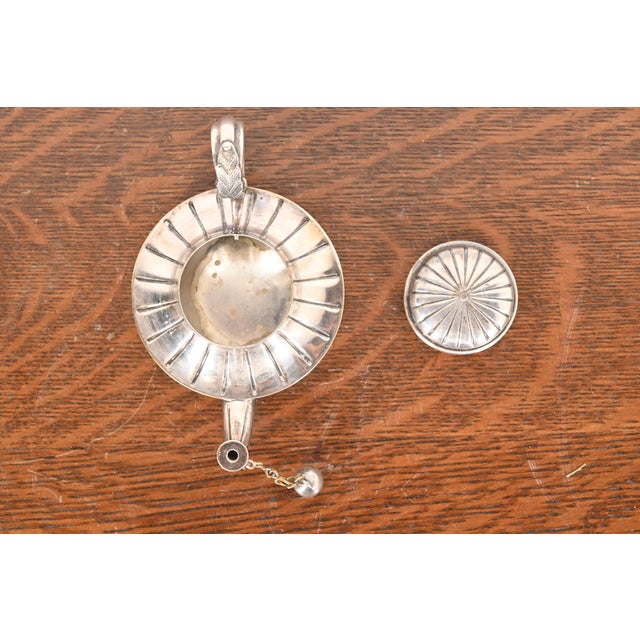 Tiffany & Co. Antique Silverplate Aladdin Lamp Form Table Cigar Lighter For Sale In South Bend - Image 6 of 14