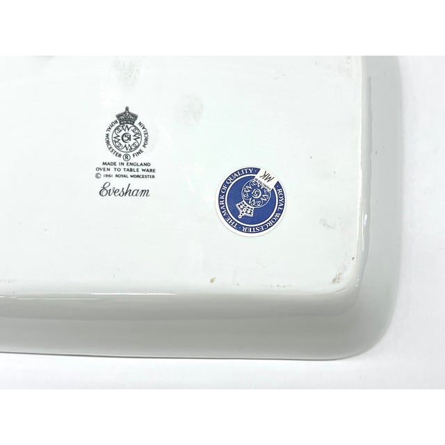 Ceramic Vintage New Old Stock New in Box Royal Worcester Oven to Tableware Evesham Gold Rectangular Porcelain Buffet Dish - Signed For Sale - Image 7 of 10