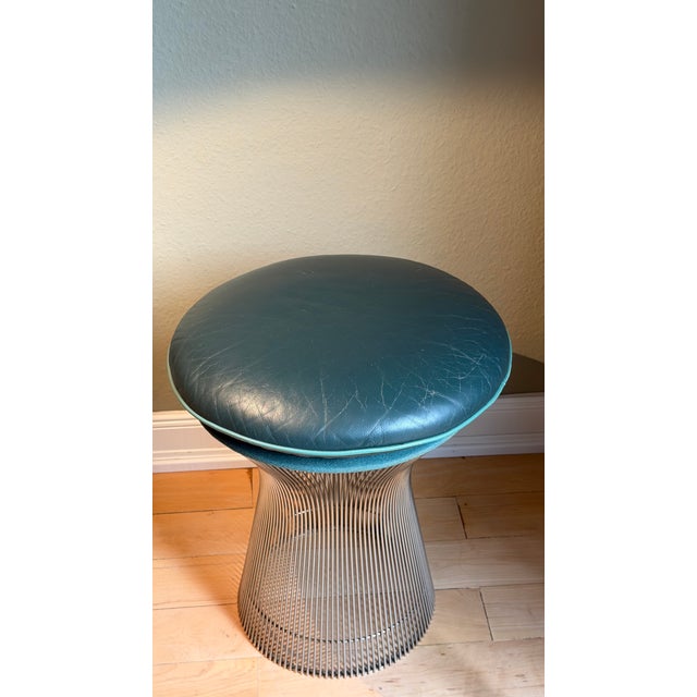 Mid-Century Modern Silver Stool in Rolex Green Leather by Warren Platner for Knoll, 1960s For Sale - Image 3 of 6