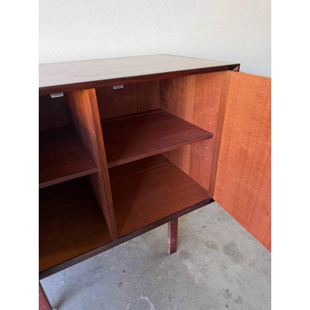 Danish Rosewood Cabinet in Style of Brouer – Vintage Mid Century Modern Bar Cabinet 1960s For Sale - Image 4 of 9