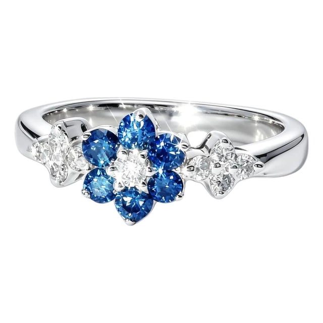 Late 20th Century 14K White Gold Blue White Diamond Floral Band Ring, Size 7 For Sale