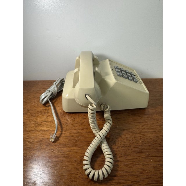 1970s 1970's Itt Beige Push Button Desk Telephone Retro Landline Phone For Sale - Image 5 of 8