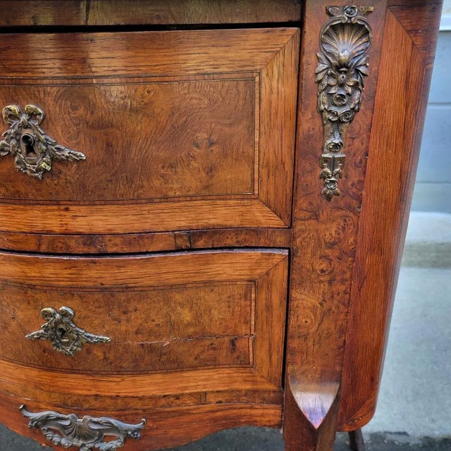 French Louis XI Style Burl Wood Serpentine Side Chest Commode With Marble Top - a Pair For Sale - Image 11 of 12