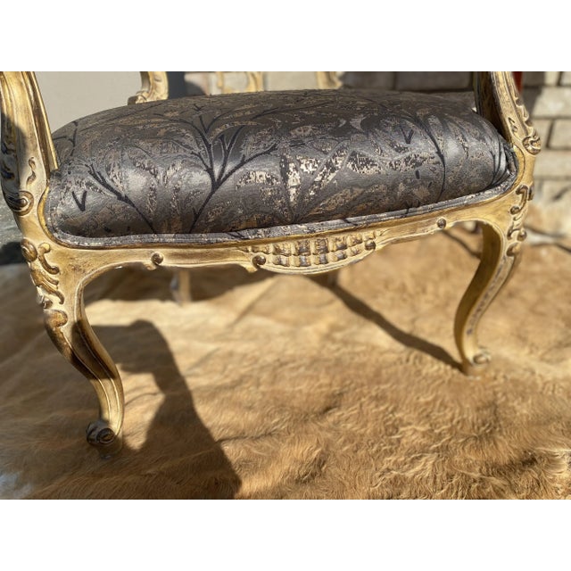 2020s Antique Style Baroque Gray Armchair of Louis XV Style With Gray "Gobelins" Patterns Fabric and Gilded Wood. Super for Your Classic Rooms. For Sale - Image 5 of 6