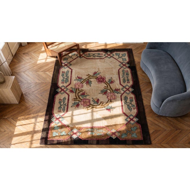 1930s Tan Beige Floral Folk Art Antique American Hooked Rug 5'9" X 8'6" Handknotted Wool Carpet For Sale - Image 9 of 9