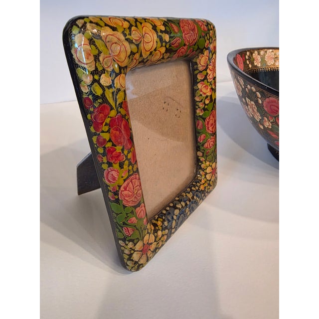 Large Kashmiri Laquerware Papier Mache Bowl and Picture Frame For Sale In San Antonio - Image 6 of 12