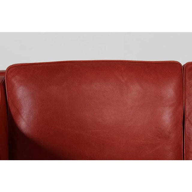 Model No. 2212 2-Seater Sofa in Reddish Brown Leather with Oak Legs by Børge Mogensen for Fredericia Furniture, Denmark, 1980s For Sale - Image 9 of 13