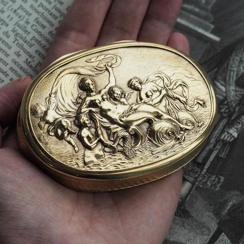 Antique Georgian Silver Gilt Snuff Box with Scene of Venus, London, 1810s For Sale - Image 11 of 18