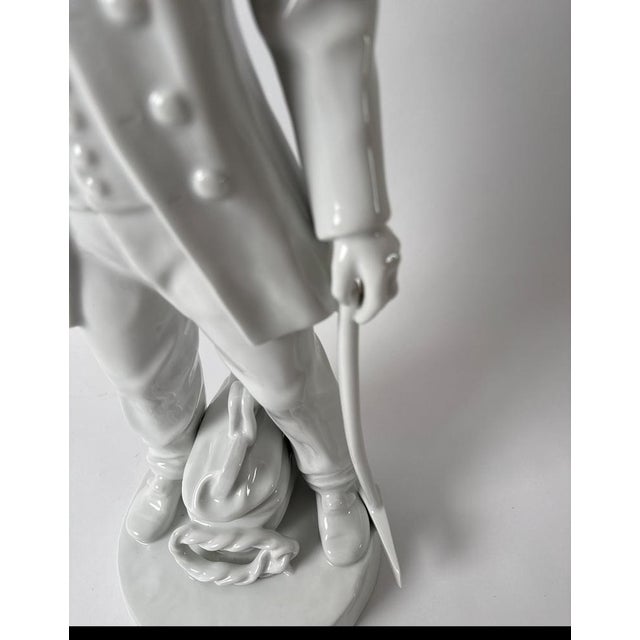 1950s White Porcelain Statue of a Revolutionary with a Device for a Flag or Flower, 1950s For Sale - Image 5 of 18