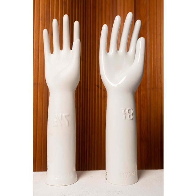 Rosenthal Sculptural Hands from Rosenthal Technik, Germany, 1980s, Set of 2 For Sale - Image 4 of 11