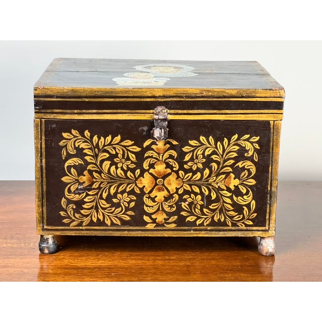 Folk Art Antique New England Folk Art Painted Portrait Document Box, Mother & Child, C. 1840–1860 For Sale - Image 3 of 9