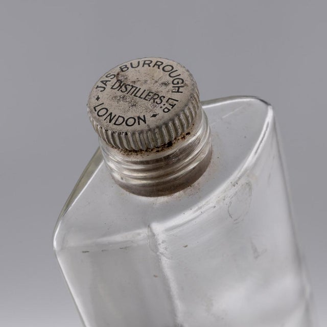 Metal 20th Century British Silver Plated Cocktail Shaker from Beefeater Gin, 1930s For Sale - Image 7 of 13