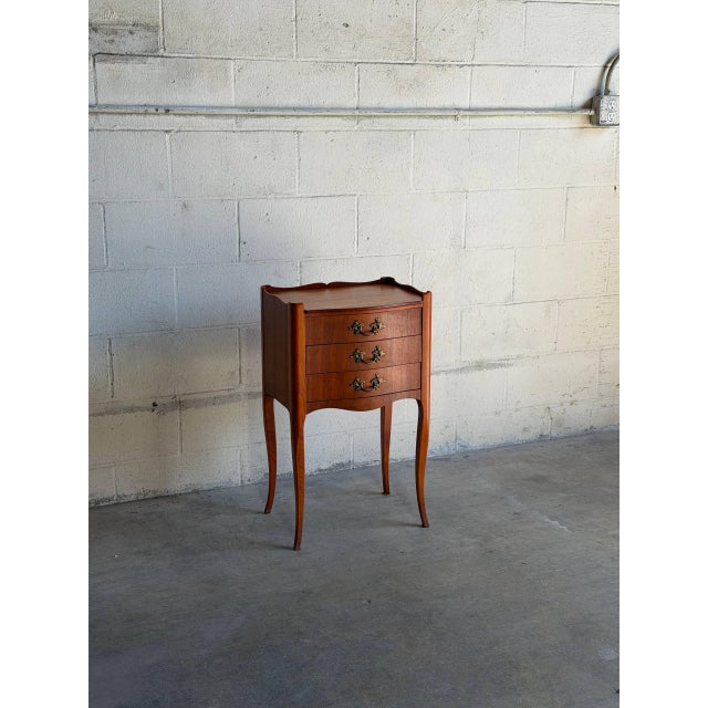 Vintage Danish Modern Teak Small Dresser / Nightstand – Scandinavian MCM Side Table For Sale - Image 4 of 9