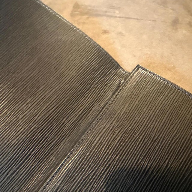 A 1993 Louis Vuitton Jena Black Epi Leather Clutch in Excellent Condition For Sale - Image 14 of 18