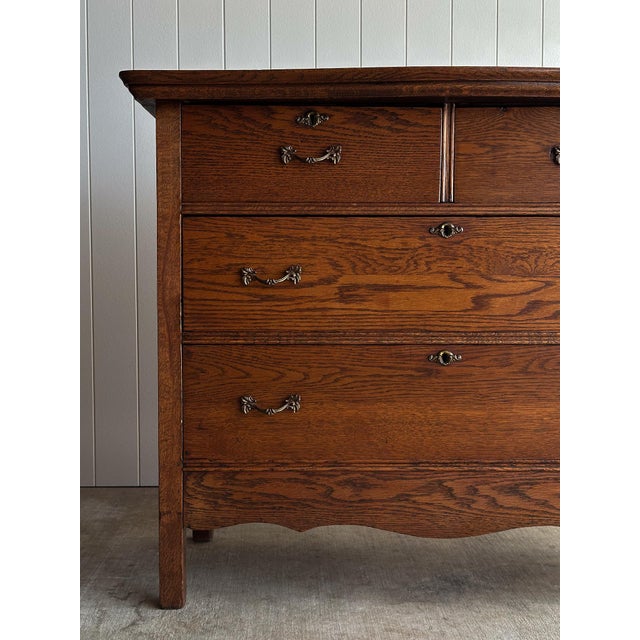 Traditional Antique Oak Chest of Drawers, Late 19th Century For Sale - Image 3 of 15