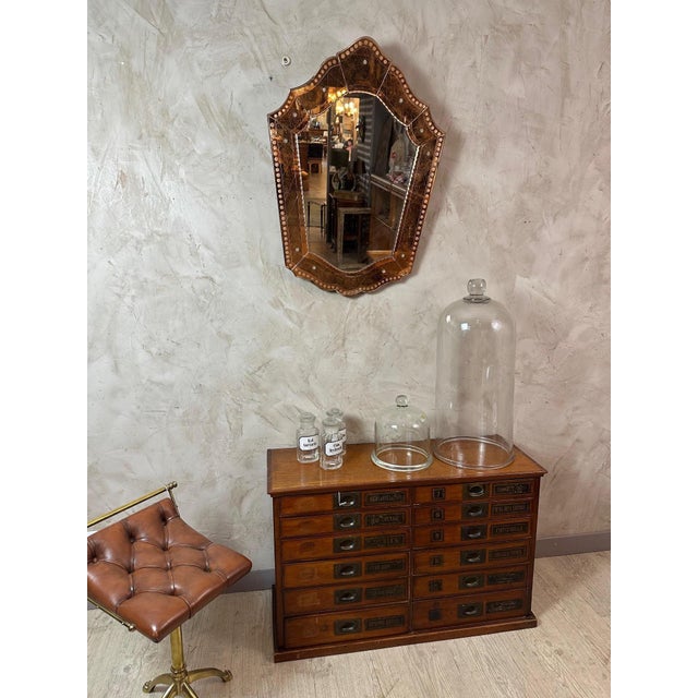 Magnificent and rare impressive laboratory bubble glass bell in perfect condition dating from the 1940s. Ideal for...