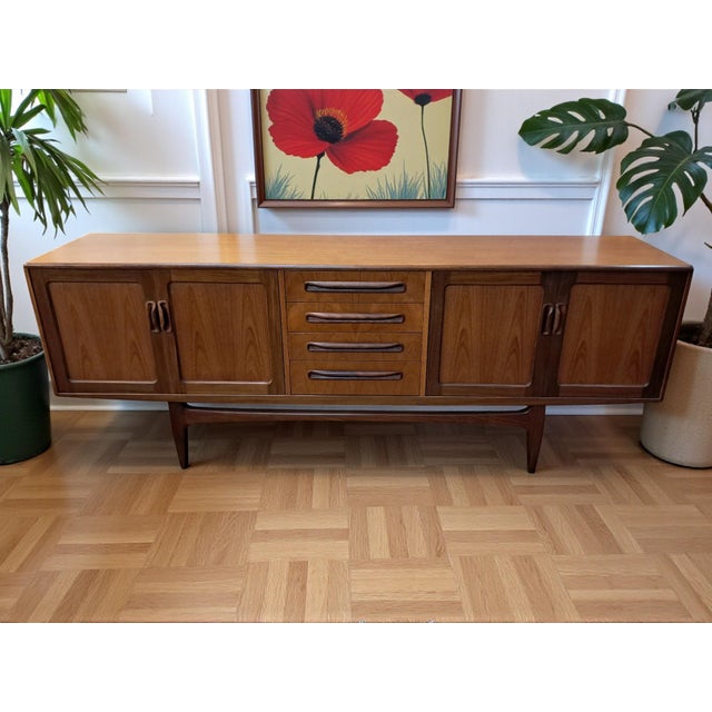 Mid-Century Sideboard in Teak by V Wilkins for G Plan Fresco , 1960s For Sale - Image 9 of 18