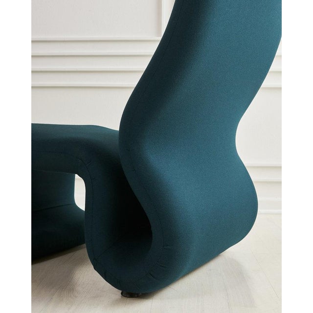 Mid-Century Modern European Undulating Ribbon Chair and Ottoman, 1970s For Sale - Image 3 of 6