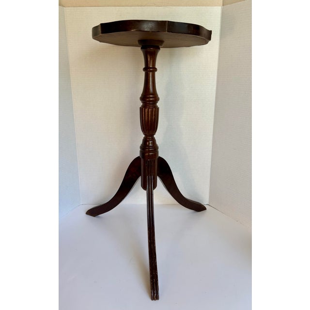 English Vintage English Embossed Leather Tripod Wine Drinks Table For Sale - Image 3 of 9