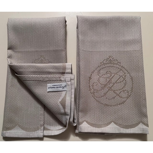 This lovely pair of 100% Taupe cotton guest or fingertip towels are made by Le Jacquard Francais. Elegant guest towels for...
