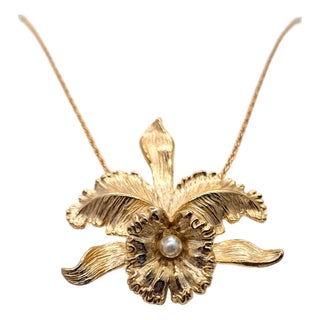 Vintage 1964 Signed Napier Goldtone & Faux-Pearl Orchid Pendant Necklace For Sale