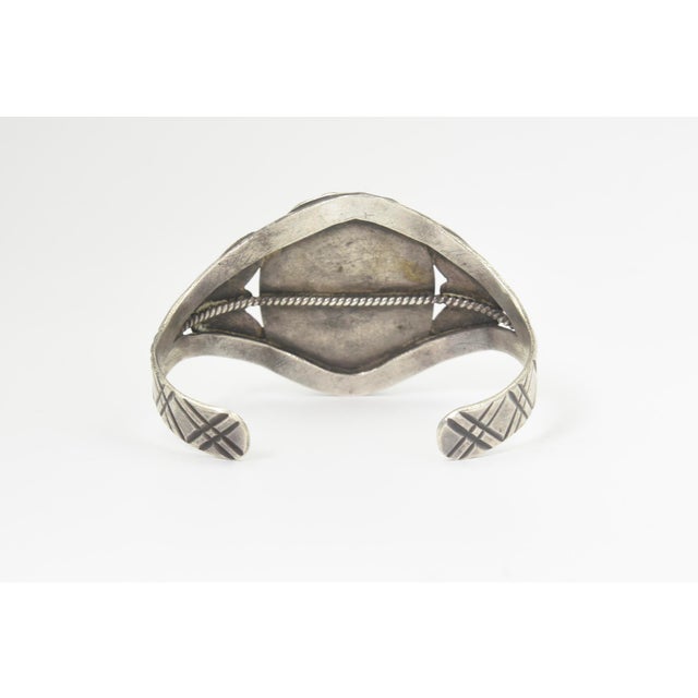 Vintage Southwestern Native American Style Petrified Wood Sterling Silver Cuff Bracelet For Sale In Miami - Image 6 of 9