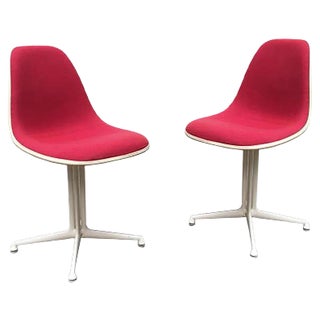 Mid-Century Fiberglass Side Chairs with La Fonda Base by Charles & Ray Eames for Herman Miller, Set of 2 For Sale