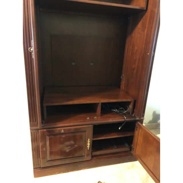 Wood 1990s Ethan Allen Georgian Court Cherry Tv Entertainment Cabinet For Sale - Image 7 of 11