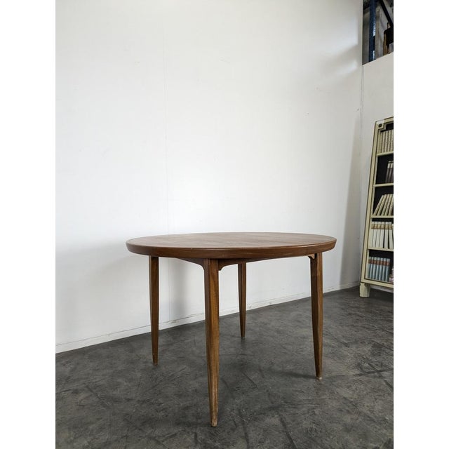Scandinavian Teak Dining Table, in Very Good conditions.