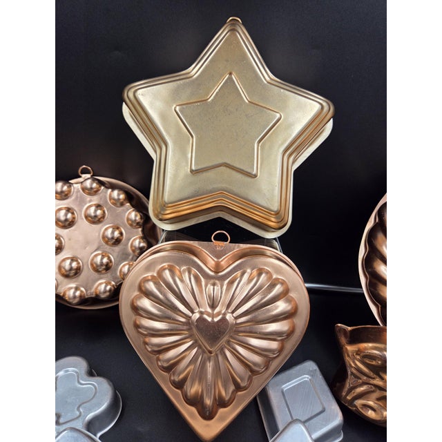 Vintage Large Copper and Miniature Aluminum Mold/Wall Deco Collection Set of 17 For Sale - Image 15 of 18