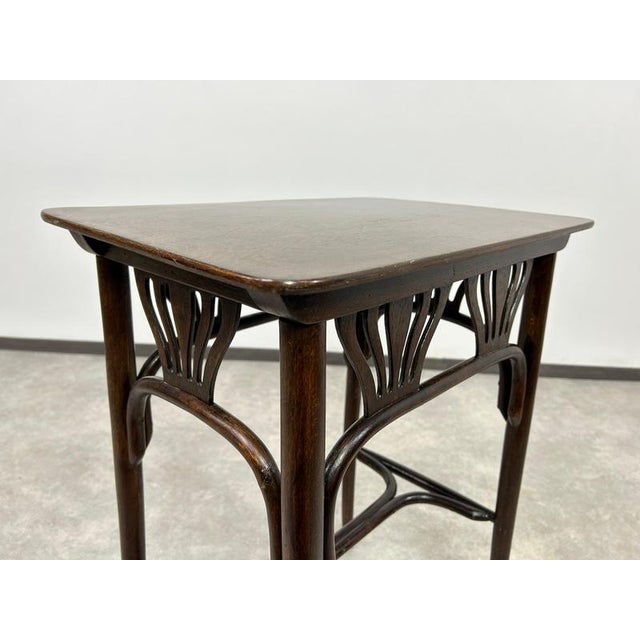 Bentwood Side Table attributed to Thonet, 1890s For Sale - Image 5 of 9