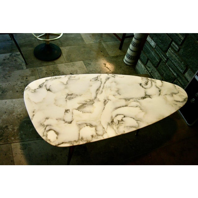 Mid-Century Modern Italian Coffee Table in Carrara Marble and Brass, 1965 For Sale - Image 3 of 11