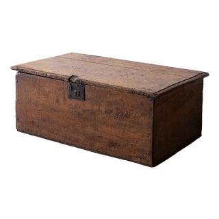 Antique French Trunk in Oak, 1800s For Sale
