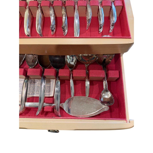 Mid 20th Century 1847 Rogers Bros Flair Silverplate Flatware Service for 16 With Chest - 121 Pcs For Sale - Image 16 of 18
