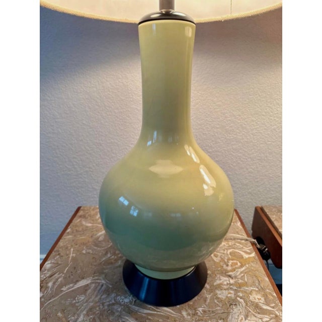 1940s 1940s Pair of MCM Designer Richard Lindley Melrose Place Celadon Porcelain Table Lamps For Sale - Image 5 of 13