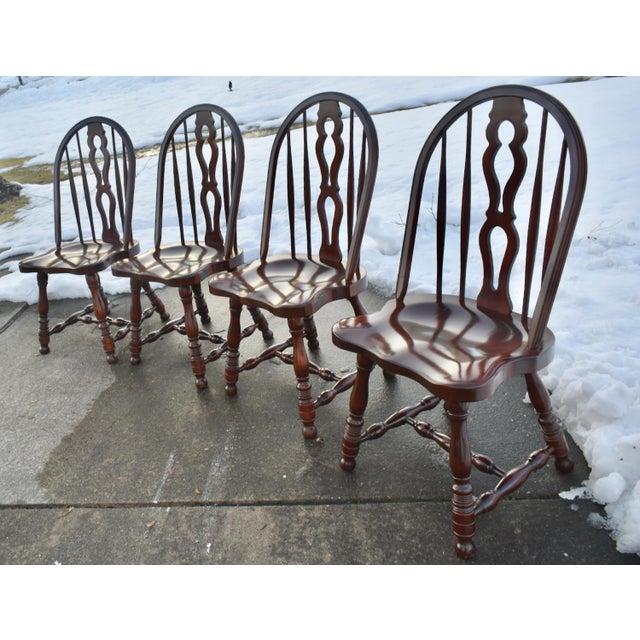 Erik Buck E R Buck Americana Maple Windsor Dining Chairs Set 4 Spindle Back Bullseye 70s For Sale - Image 4 of 13