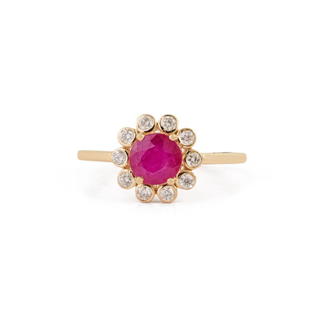 VR Jewels Victorian-Style 14k Yellow Gold 1.04ct Ruby & Diamond Halo Cluster Flower Ring Size 9 For Sale - Image 4 of 17