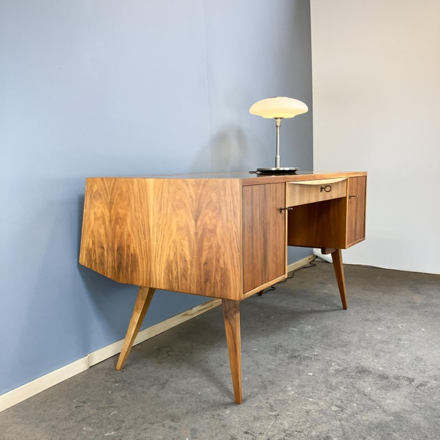 Mid-Century Modern Vintage Desk in Walnut with Glass Top, 1950s For Sale - Image 3 of 14