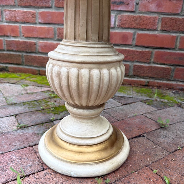 Hollywood Regency Vintage Hollywood Regency Faux-Marble Scalloped Side Table For Sale - Image 3 of 9