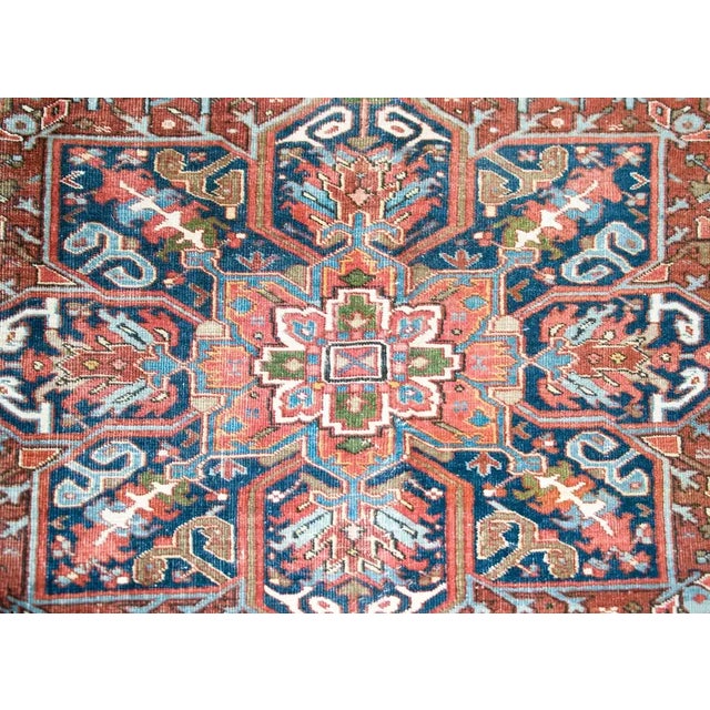 Early 20th Century Persian Heriz Rug For Sale - Image 4 of 13