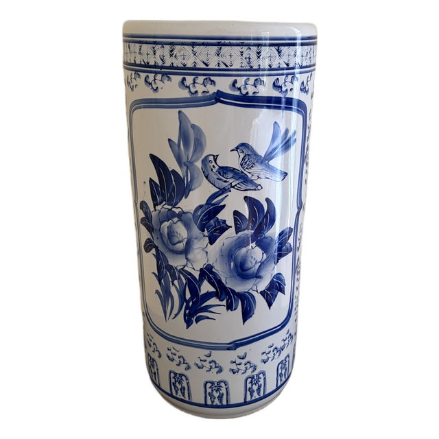 Vintage Chinoiserie Blue and White Porcelain Umbrella Stand For Sale