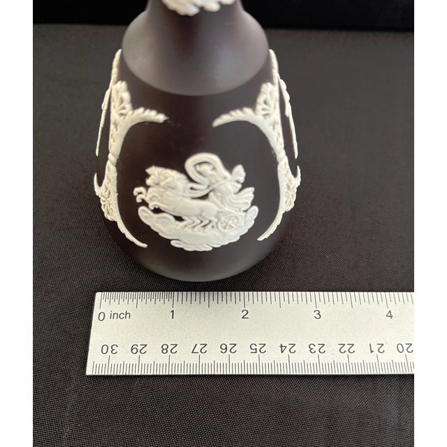 Elevate your collection with this stunning vintage Mid-Century Modern Wedgwood Jasperware bud vase. Featuring the iconic...