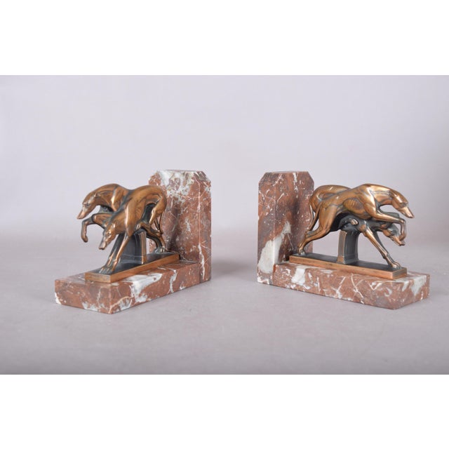 1930s Art Deco Greyhound Bookends in Bronze-Finished Metal on Red Marble, 1930s, Set of 2 For Sale - Image 5 of 8
