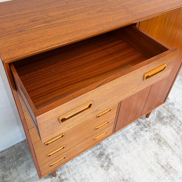 Danish Modern Teak Gentleman's Dresser Cabinet, 1960s For Sale - Image 11 of 15